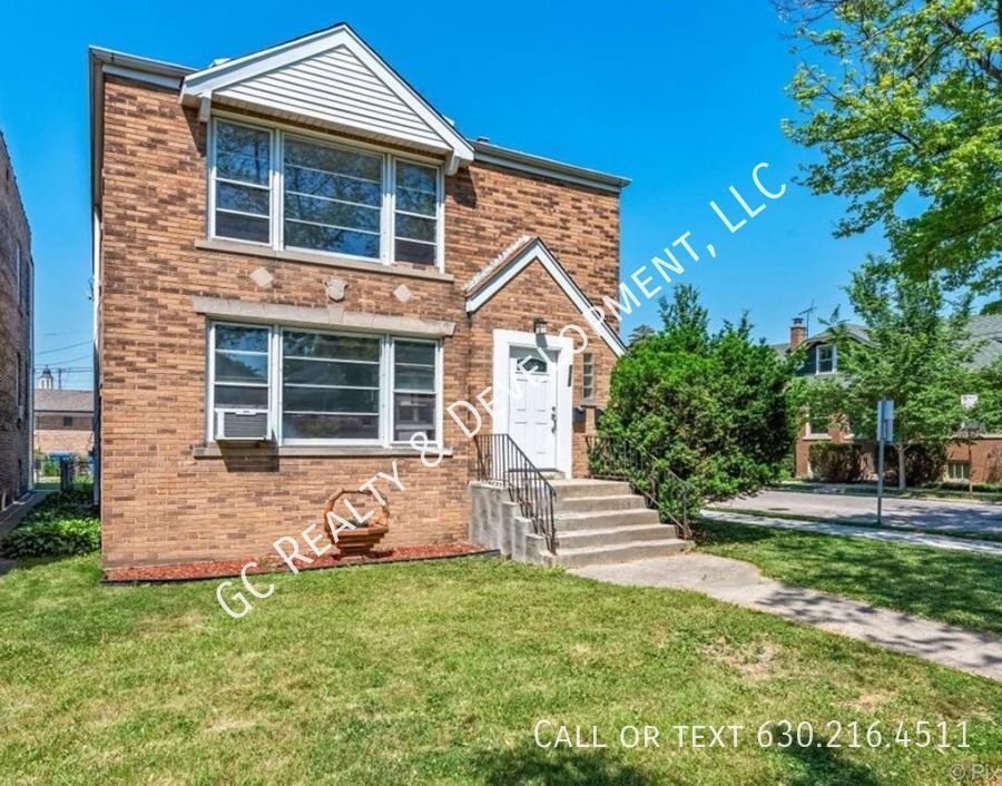 Primary Photo - ***JEFFERSON PARK / 2 BDRM - 1 BTH / CENTR...