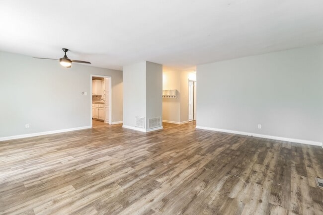 Foto del edificio - 62 Cliffwood Cir