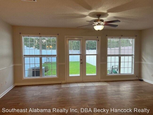 Foto del edificio - 2 br, 2.5 bath House - 105 Winthrope Lane