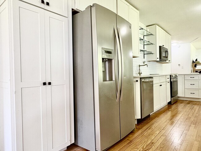 Foto del edificio - 567 Ossipee Trail W