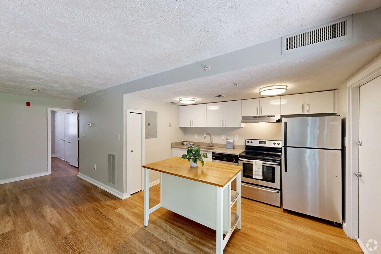 Photo - Charles Landing Apartments