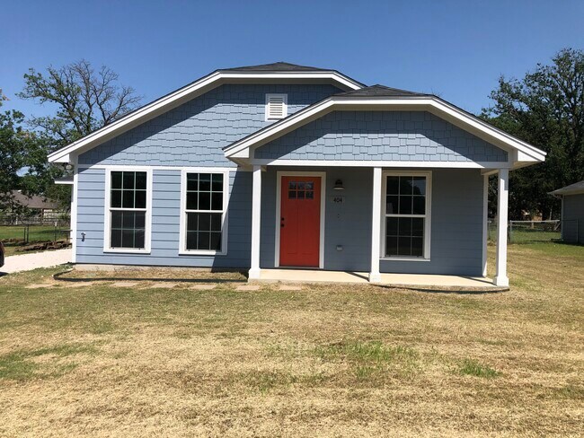 Building Photo - 404 Hickorywood St
