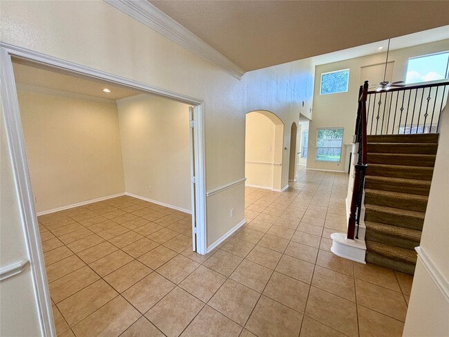 Building Photo - 25206 Auburn Terrace Dr