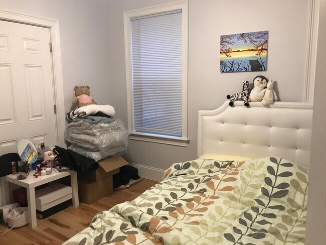 Foto del edificio - 180 Hillside St