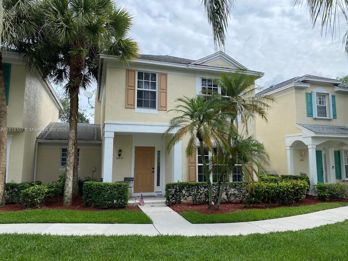 Foto principal - 10931 Jewel Box Ln
