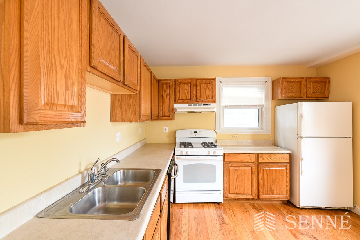 Primary Photo - 31 Roberts Rd