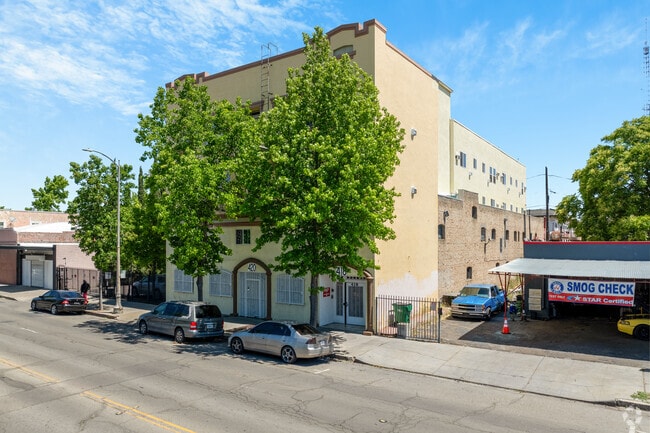 Primary - Legacy Apartments