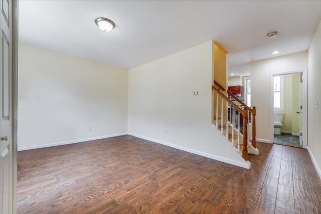 Building Photo - 4 Rademan Pl