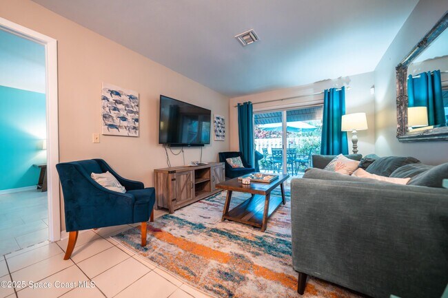 Building Photo - 8715 Camelia Ct