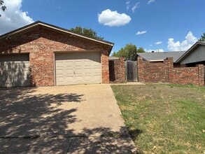 Building Photo - 10252 Maverick Dr