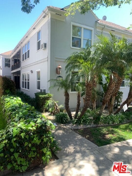 Building Photo - 312 S Reeves Dr