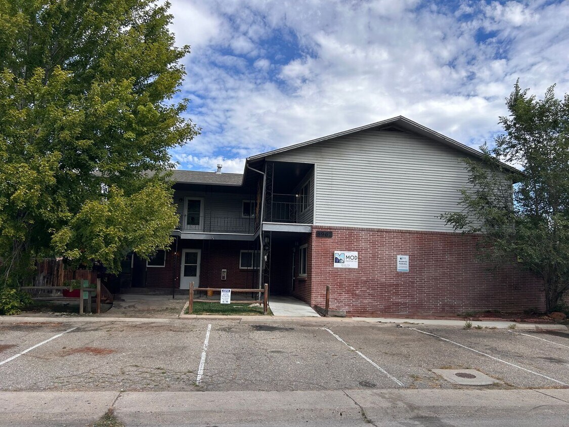 Primary Photo - $0 DEPOSIT OPTION!!! OLDE TOWN ARVADA, 3 B...