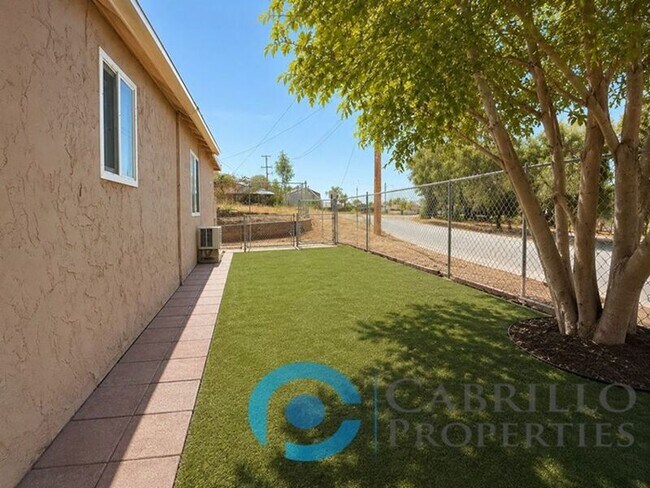 Foto del edificio - 12627 Lindo Ln