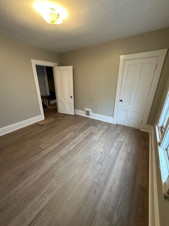 Building Photo - 5 Wellington Ave