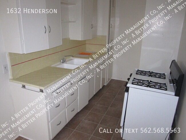 Photo - 1632 Henderson- House