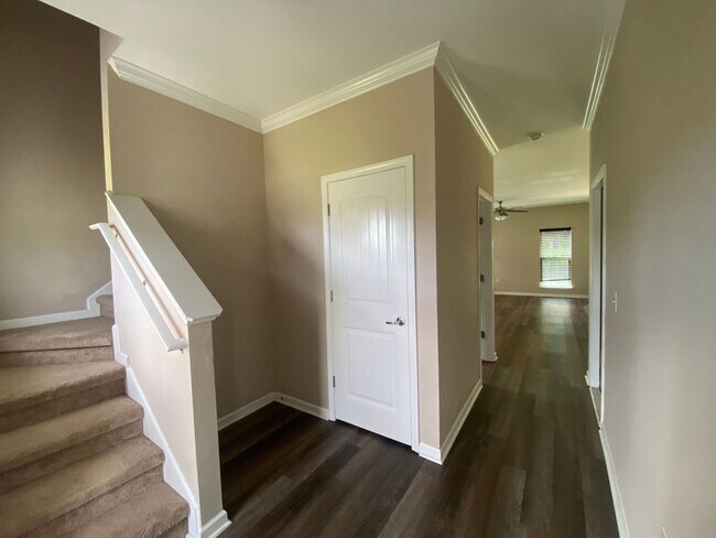 Building Photo - 2 Story Home Located in Dunham Marsh