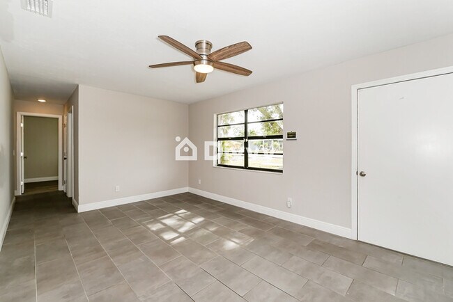Building Photo - 2715 Lime St, Fort Myers, FL 33916