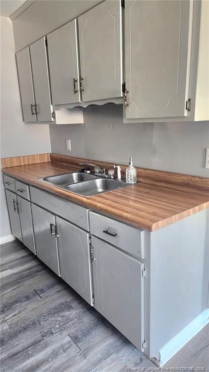 Foto del edificio - 111 Eulon Loop