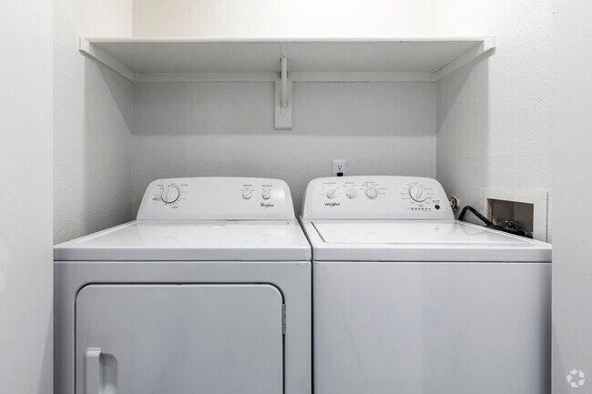 Interior Photo - AYA ABQ