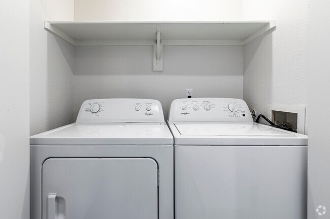 Interior Photo - AYA ABQ