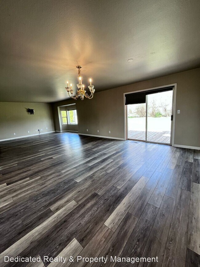 Foto del edificio - 4 br, 3.5 bath House - 1191 E Selah Rd
