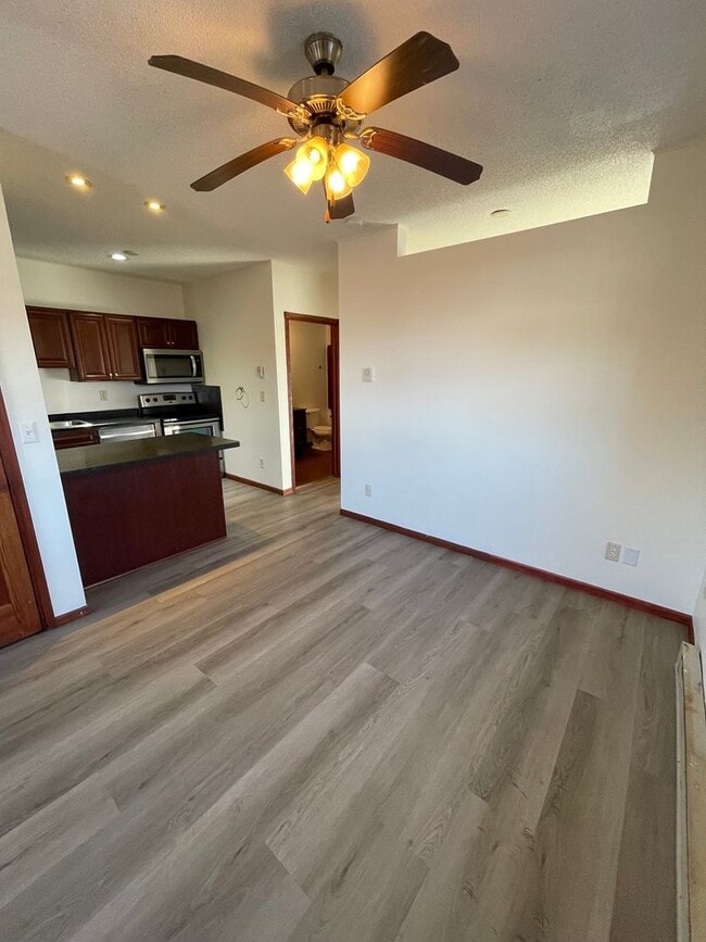 Building Photo - 1511-1513 Logan Ave