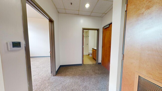 Foto del interior - West Paseo, LLC