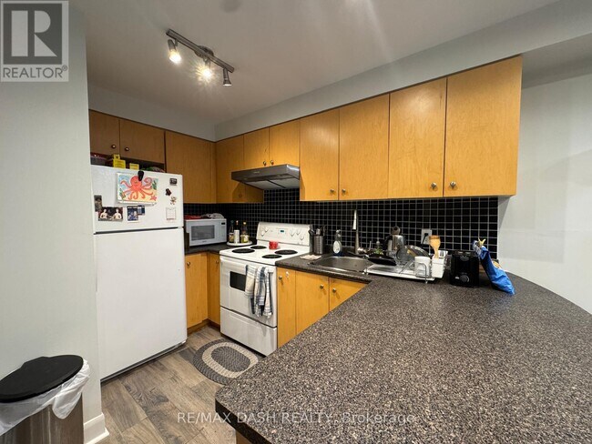 Photo du bâtiment - 415-415 Jarvis St