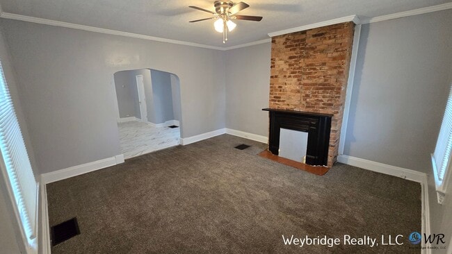 Building Photo - Spacious 3 Bedroom 1.5 Bath House in Price...