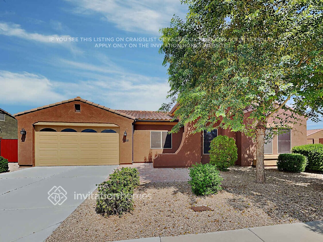 Foto principal - 225 N Wesley