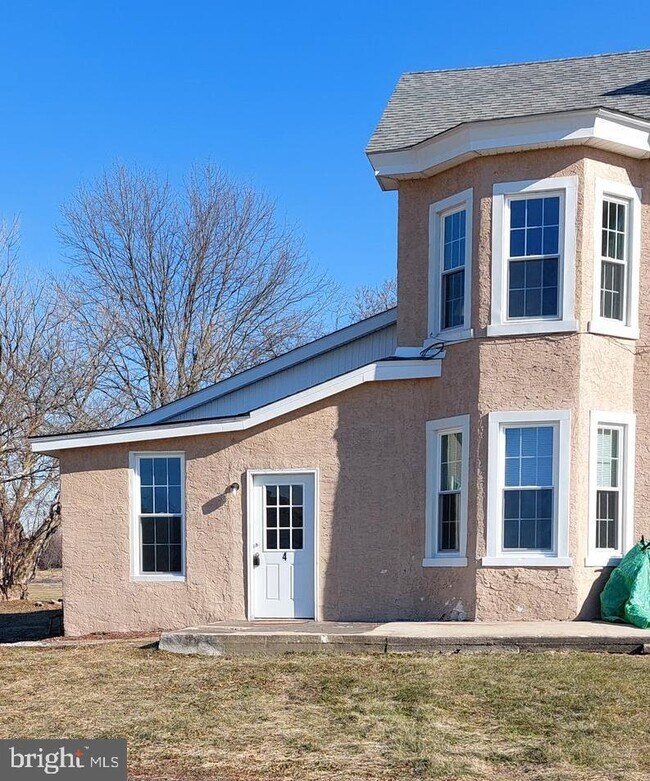 Building Photo - 753 Collegeville Rd