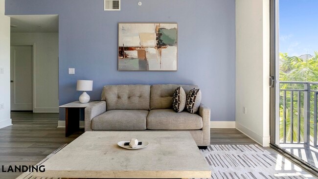 Building Photo - 2250 McGregor Blvd