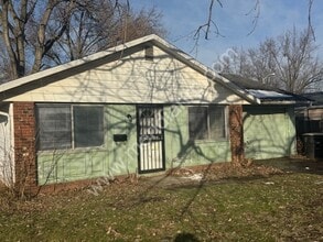 Building Photo - 2615 Manford St