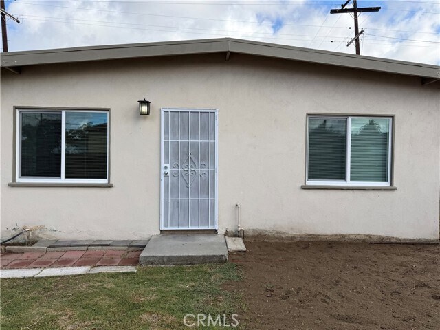 Foto del edificio - 5554 Riverside Dr