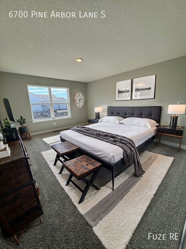 Foto del edificio - 6700 Pine Arbor Ln S