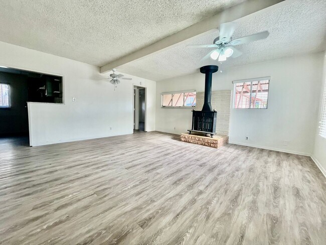 Foto del edificio - 2340-2348 L Ave