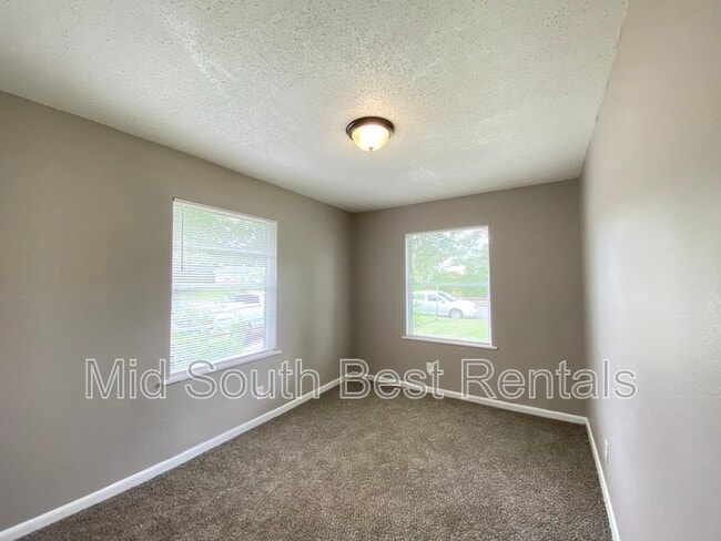 Building Photo - 8612 Winston Dr