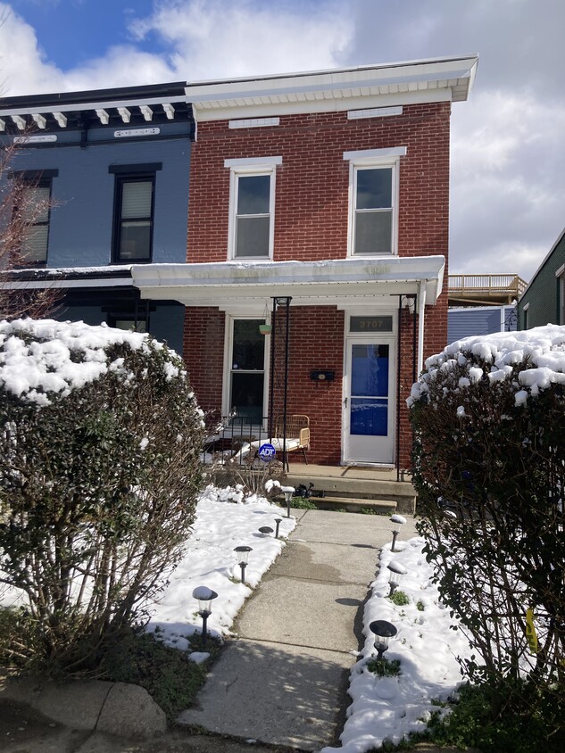 3707 Roland Ave, Baltimore, MD 21211 Townhome Rentals in Baltimore MD