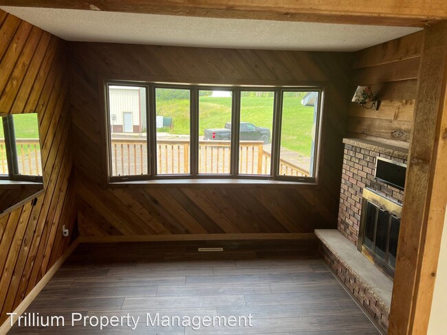 Building Photo - 2 br, 3 bath House - 935 Hazelwood Ave