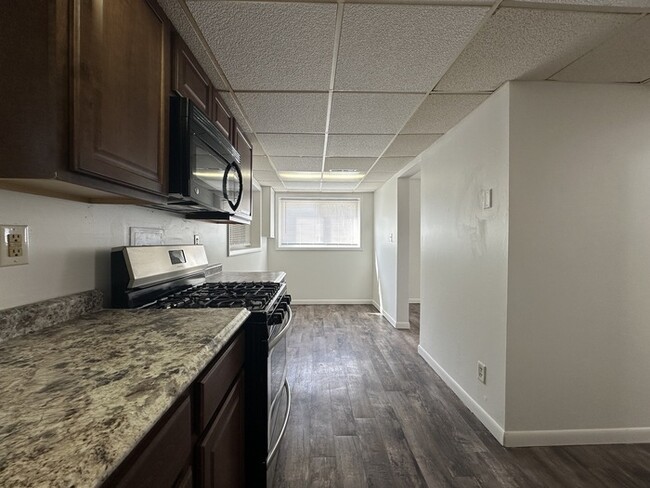 Building Photo - 2 bedroom duplex for rent on Nazareth Rd, ...