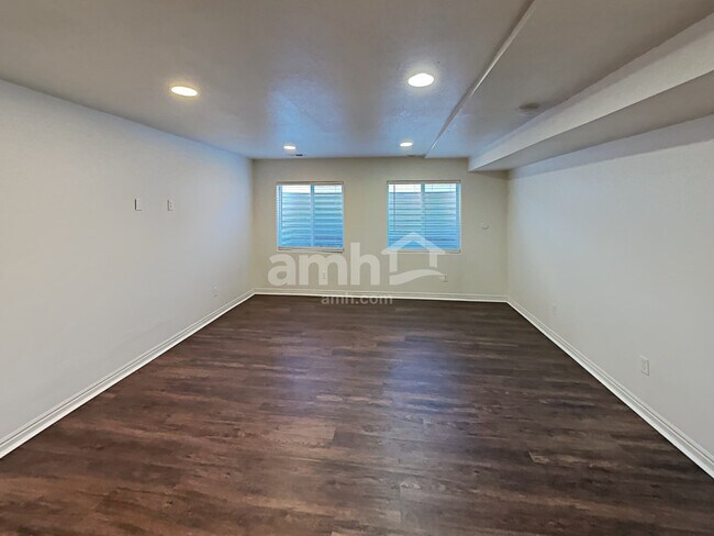 Building Photo - 6708 S Wakefield Way