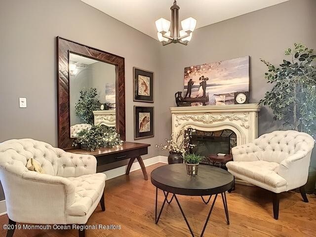 Building Photo - 23 Wallace St