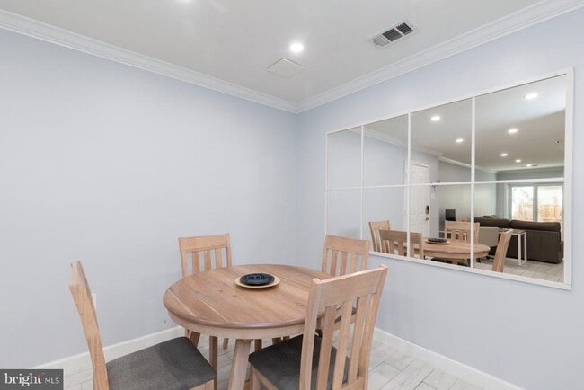 Foto del edificio - 255 S Pickett St