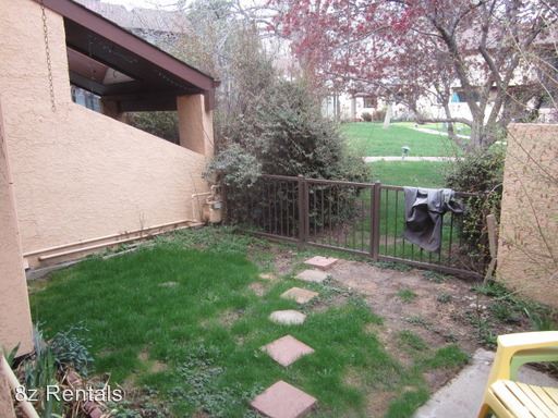 Building Photo - 2653 Grapewood Ln
