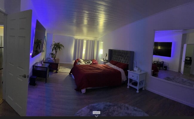 Building Photo - 5653 Calvin Ave