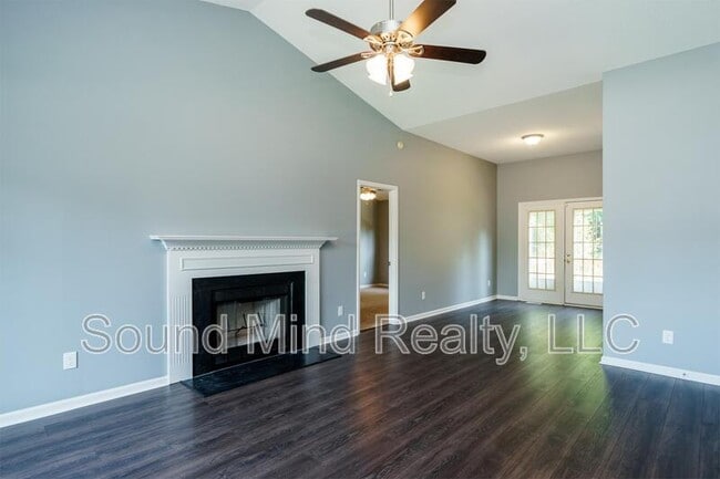 Building Photo - 3533 Piedmont Dr