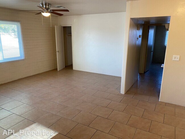 Building Photo - 4 br, 1.5 bath House - 2126 E. Irene Vista