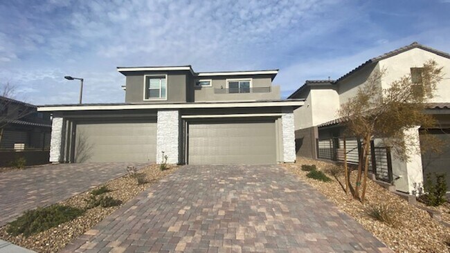 Building Photo - Summerlin 3 bedroom townhome built 2021