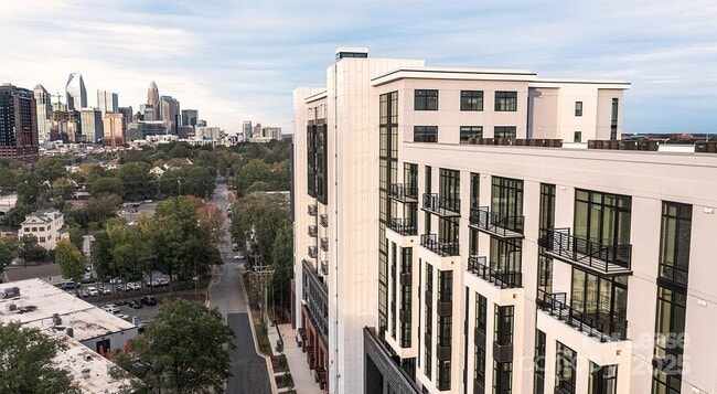 Foto del edificio - 2025 Cleveland Ave