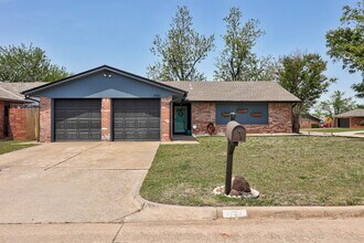 Building Photo - 1701 Dublin Rd